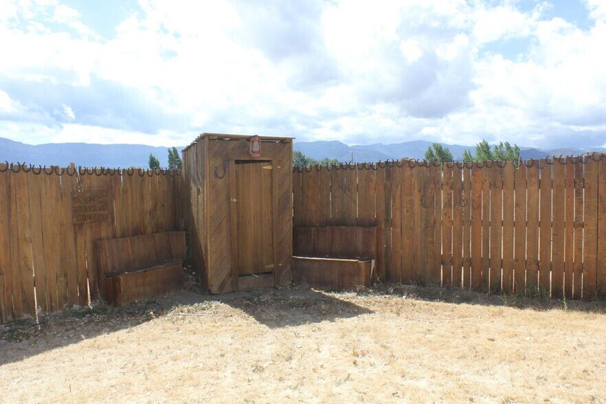 More Photos Of 339 S Highway 89, Circleville Hotel For Sale