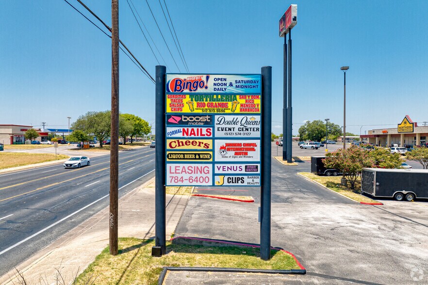 More Photos Of 900 E Braker Ln, Austin Storefront For Lease