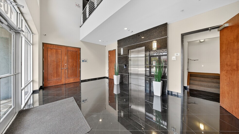 More Photos Of 10900 NW 25th St, Doral Office For Lease