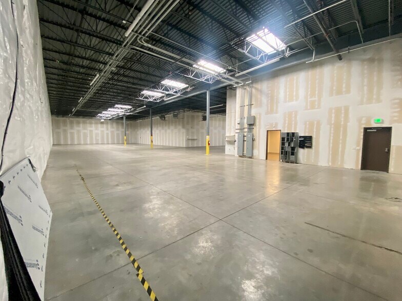 More Photos Of 4880 Van Gordon St, Wheat Ridge Warehouse For Lease