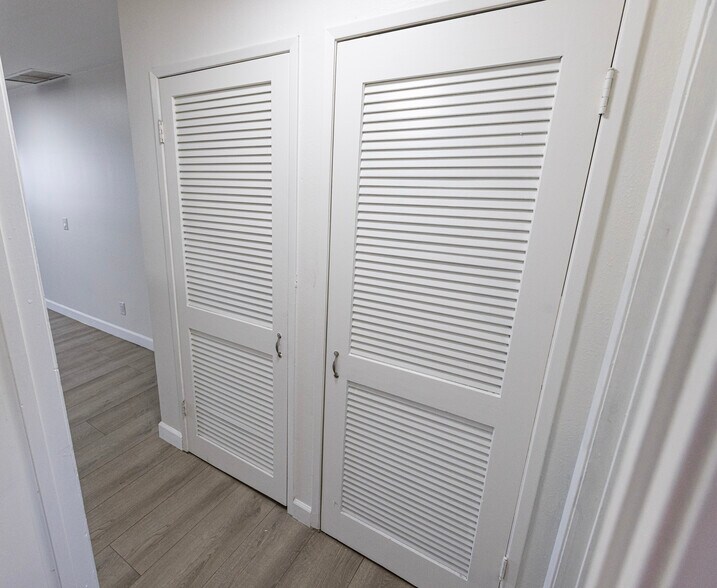 More Photos Of 6003 Craner Ave, North Hollywood Apartments For Sale