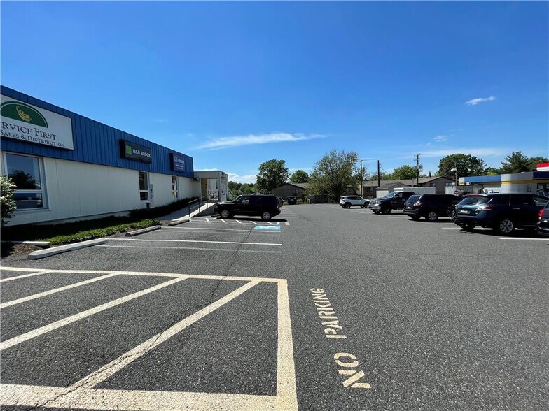 More Photos Of 344 S 3rd St, Coopersburg Medical For Sale
