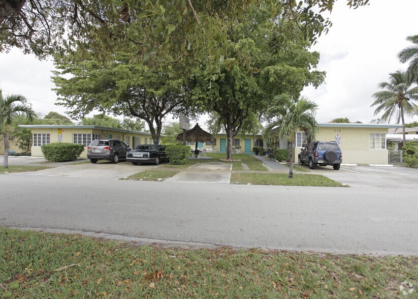 More Photos Of 705-713 NE 3rd St, Hallandale Beach Apartments For Sale