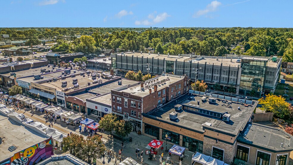 More Photos Of 209-215 W Troy St, Ferndale Storefront Retail Office For Lease