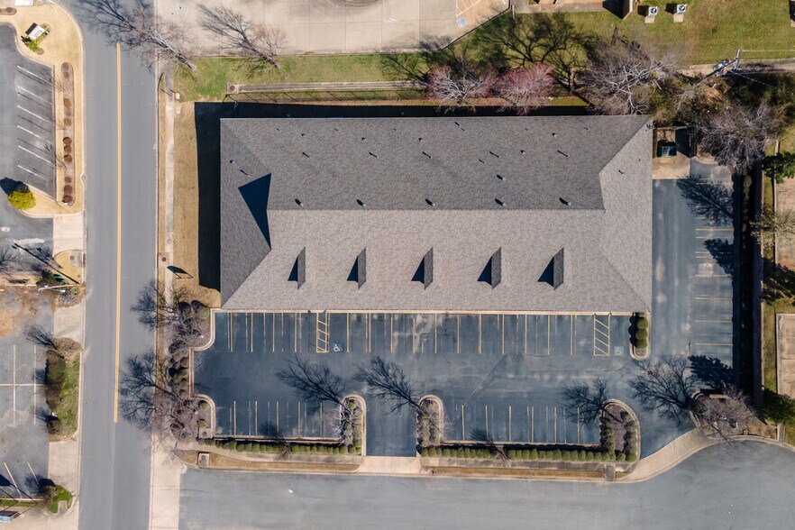 More Photos Of 11501 Huron Ln, Little Rock Office For Sale