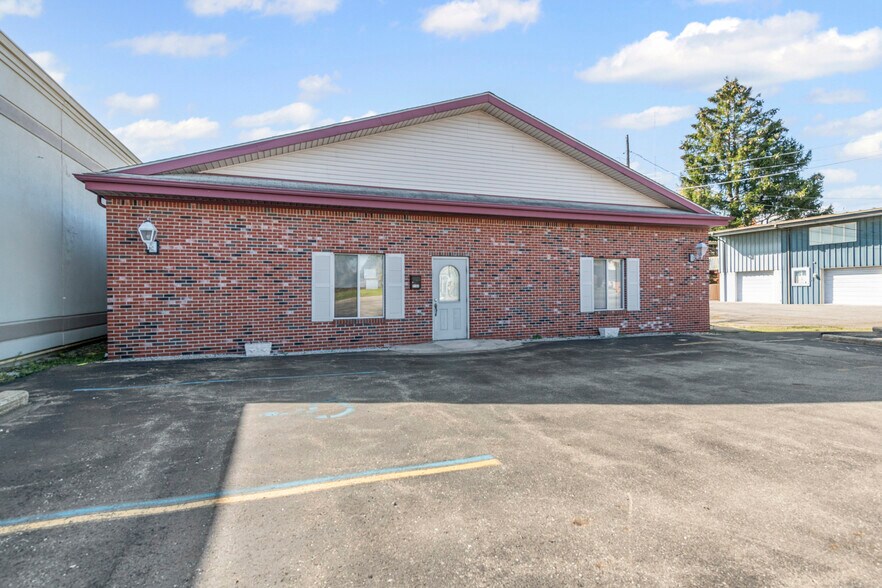 More Photos Of 3103 Lapeer Rd, Port Huron General Retail For Sale