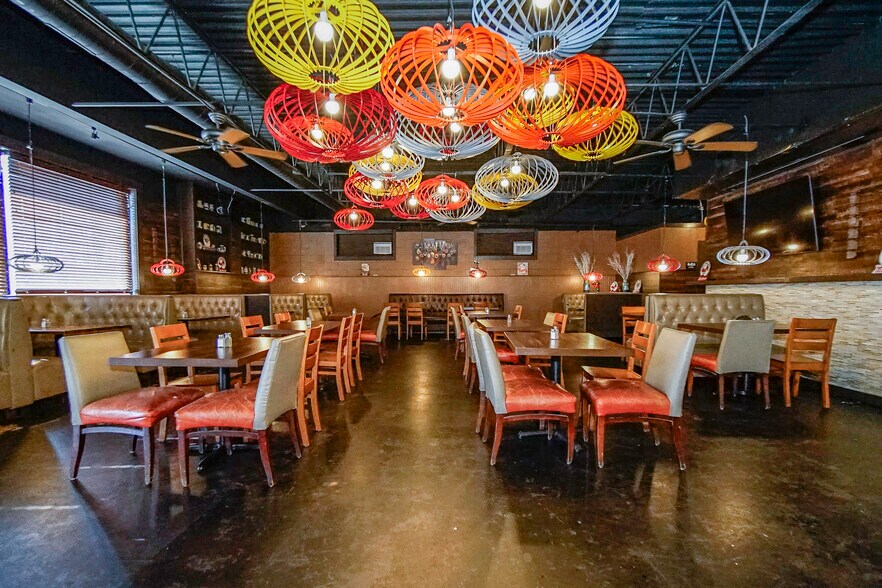 More Photos Of 1550 Oglethorpe Ave, Athens Freestanding For Lease