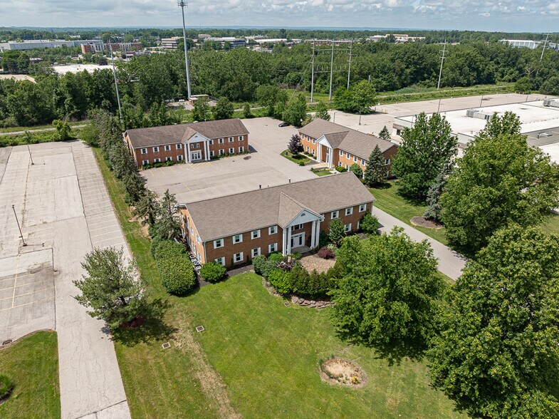 More Photos Of 30670 Bainbridge Rd, Solon Office For Sale
