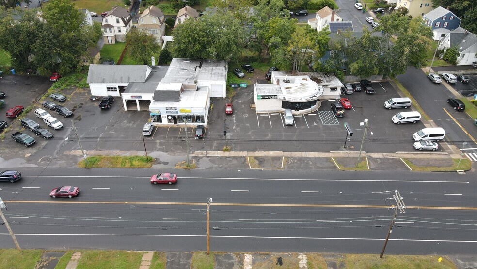 Primary Photo Of 1586 Dixwell Ave, Hamden Auto Repair For Sale