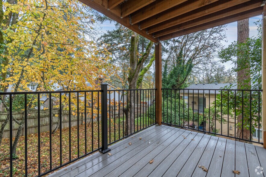 More Photos Of 4082 Commercial St SE, Salem Apartments For Sale