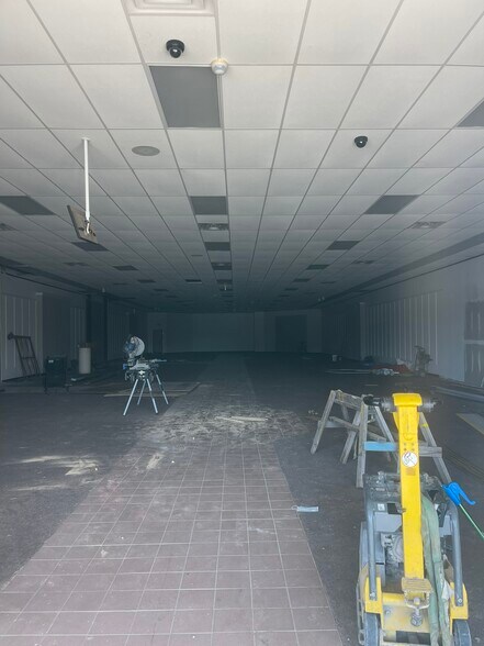 More Photos Of 6433 Highway 182 E, Morgan City Storefront For Lease