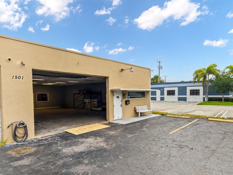 More Photos Of 1501 NW 1st Ct, Boca Raton Light Distribution For Lease