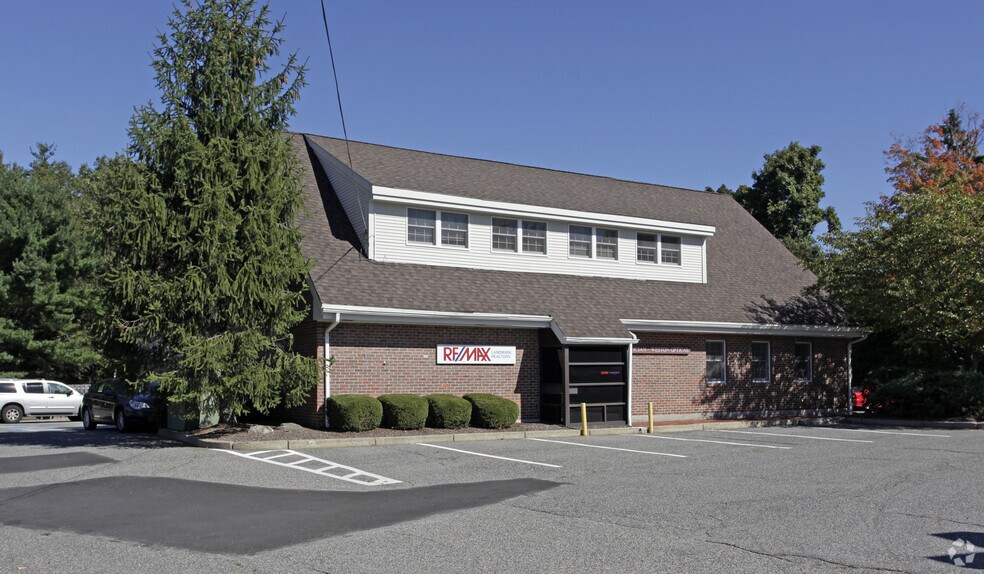 More Photos Of 16 Boston Post Rd, Wayland Office For Lease