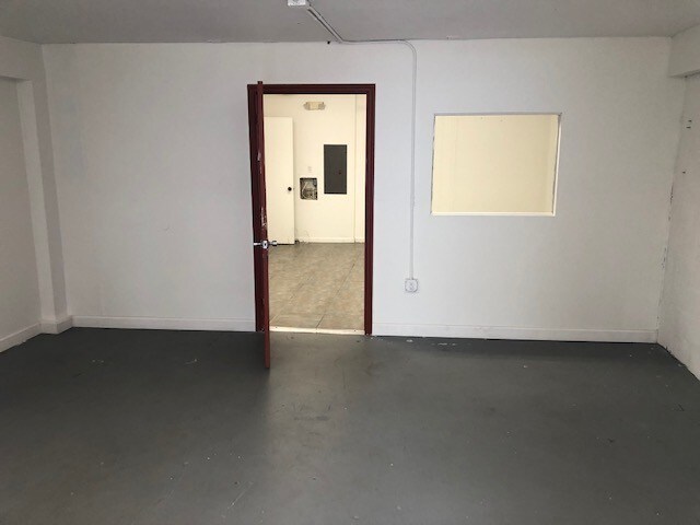 More Photos Of 7055-7057 SW 47th St, Miami Warehouse For Lease