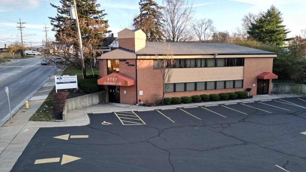 More Photos Of 5757 Glenway Ave, Cincinnati Medical For Sale