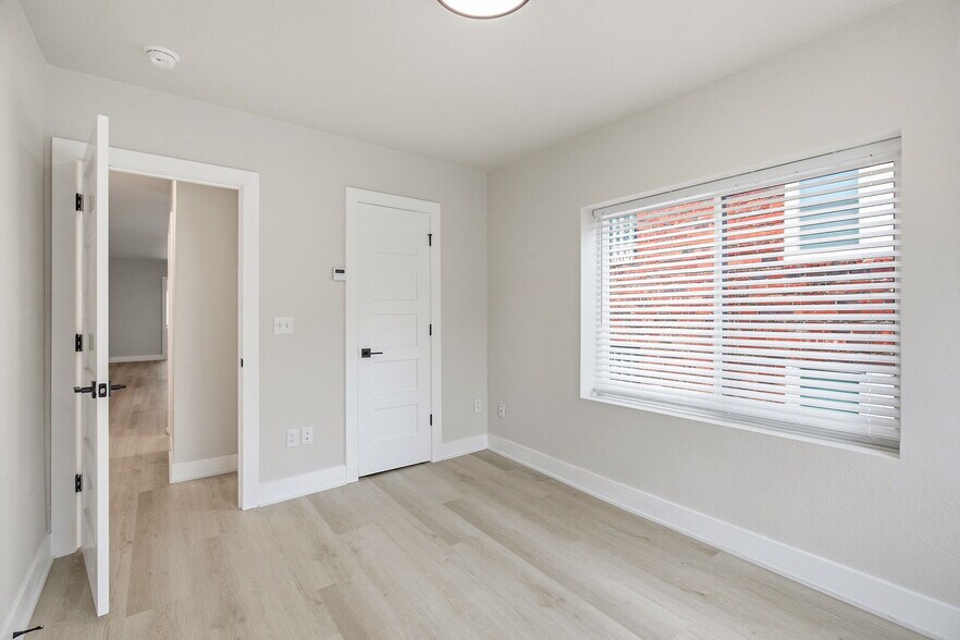 More Photos Of 4335 Mercier St, Kansas City Multifamily For Sale