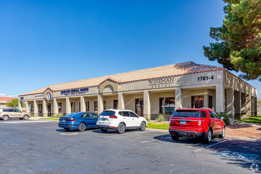 More Photos Of 1701 N Green Valley Pky, Henderson Unknown For Lease