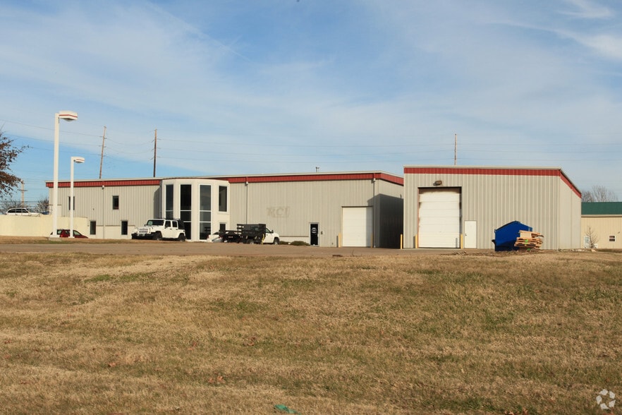 More Photos Of 6301 Old Boonville Hwy, Evansville Warehouse For Sale