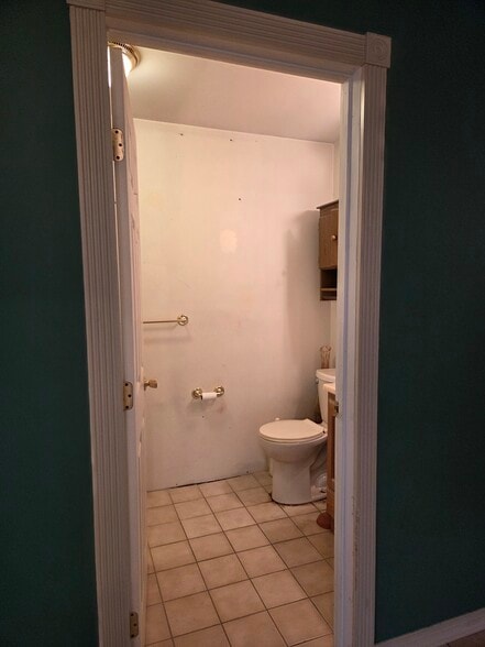More Photos Of 5A High St, Matawan Specialty For Sale