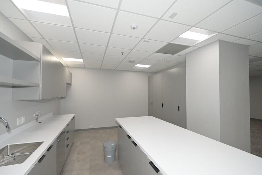 More Photos Of 225 E Robinson St, Orlando Office Residential For Lease