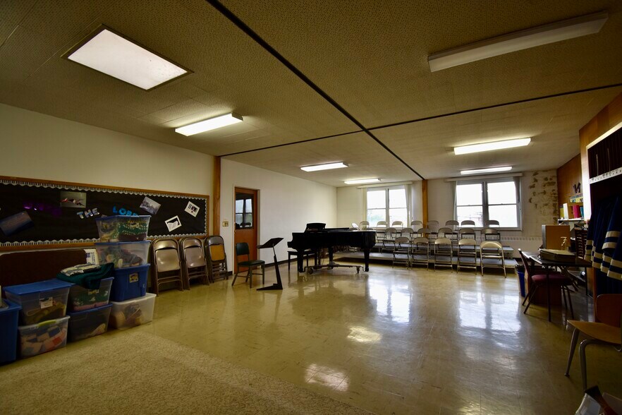 More Photos Of 209 Washtenaw Rd, Ypsilanti Specialty For Lease