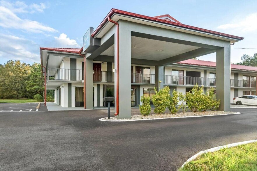 More Photos Of 1035 Highway 49 S, Richland Hotel For Sale