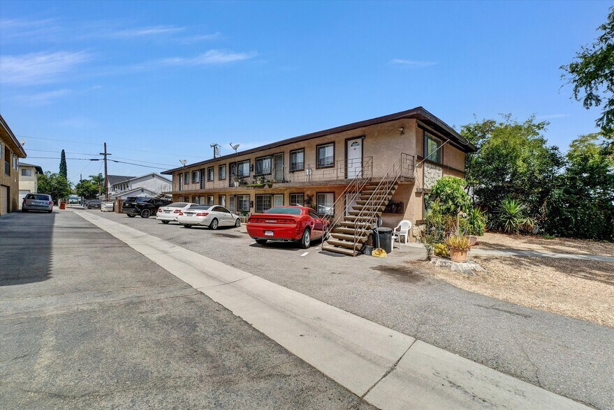 More Photos Of 712 E Howard St, Corona Apartments For Sale