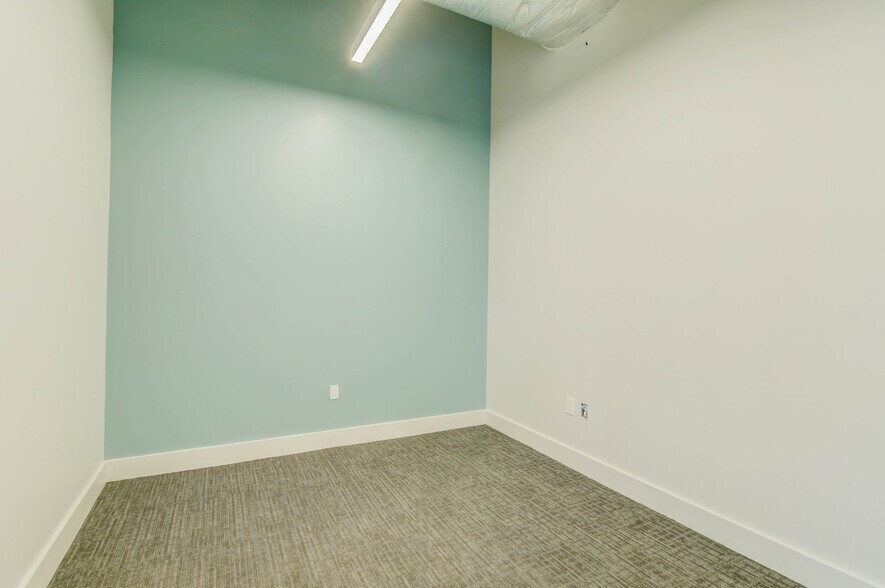 More Photos Of 1800 E 4th St, Austin Apartments For Sale