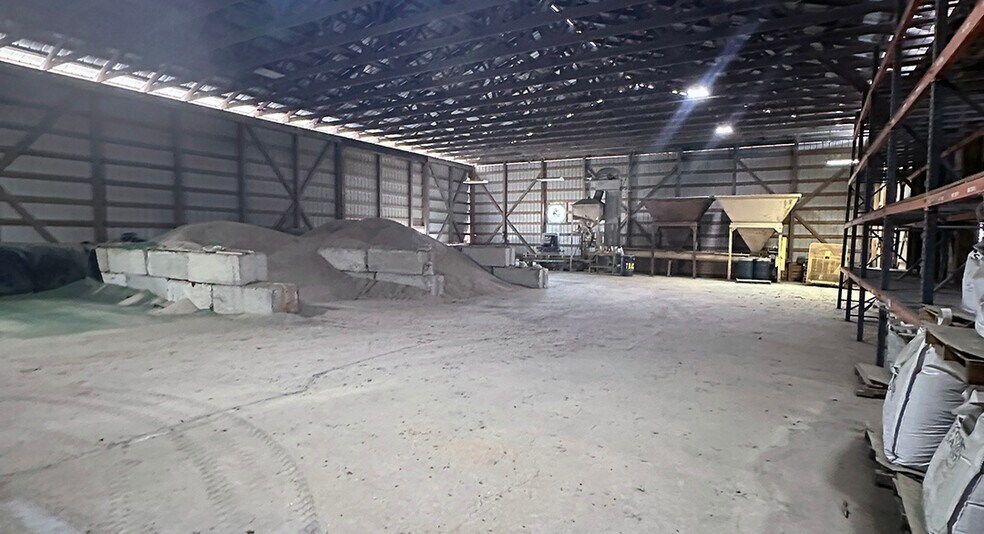 More Photos Of 113 Roundabout Rd, Newtown Industrial For Lease