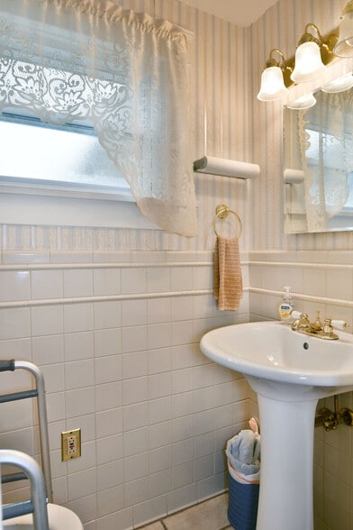 More Photos Of 175 B Laird Ave, Warren Schools For Sale