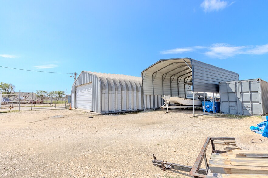 More Photos Of 300 TX-35, Gregory Self Storage For Sale