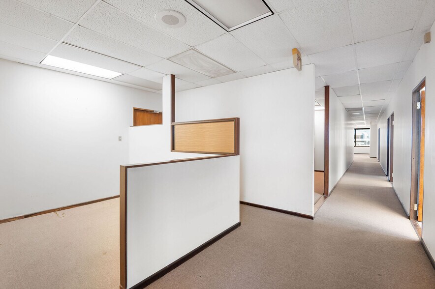 More Photos Of 416 Ponce de Leon Ave, San Juan Office For Sale