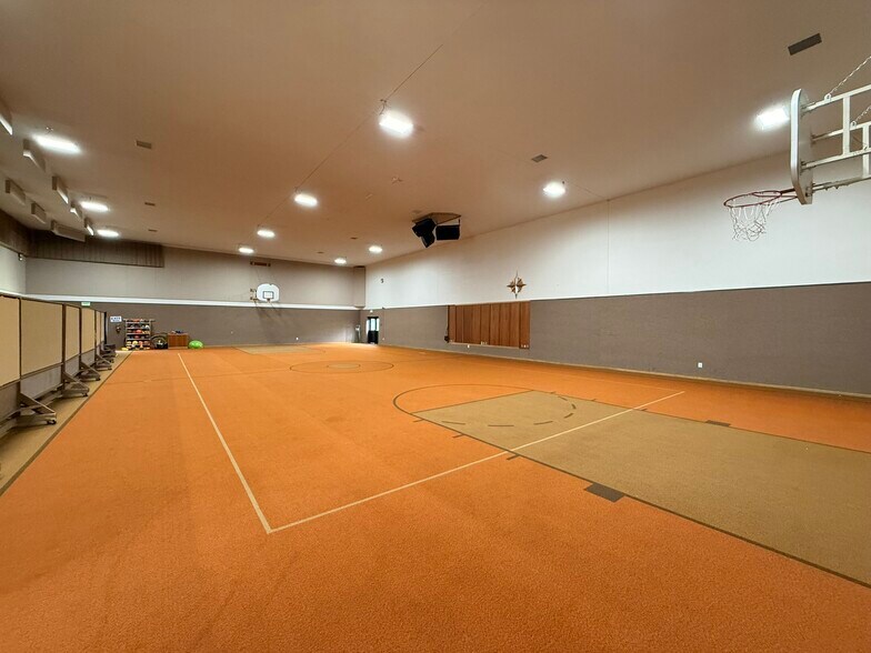 More Photos Of 229 Eureka Ave, Silverton Specialty For Sale