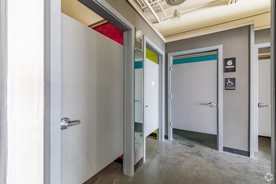 More Photos Of 903 E US Highway 60, Monett Storefront For Lease