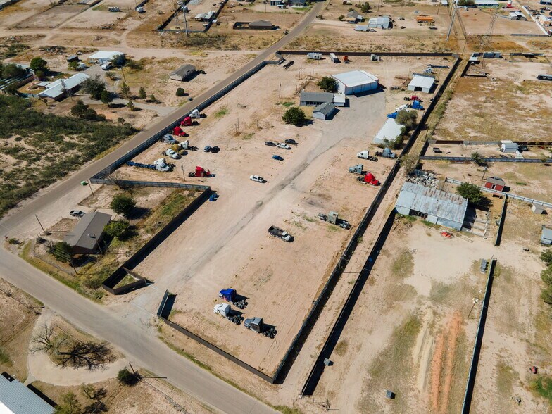 More Photos Of 11010 W Joan Dr, Odessa Warehouse For Sale