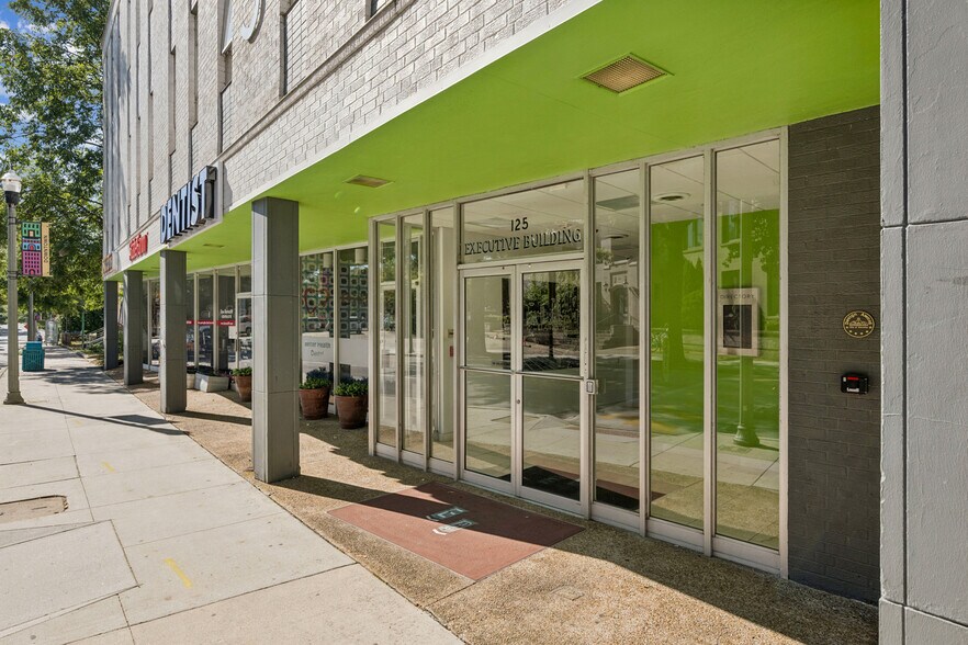 More Photos Of 125 E Trinity Pl, Decatur Office For Sale