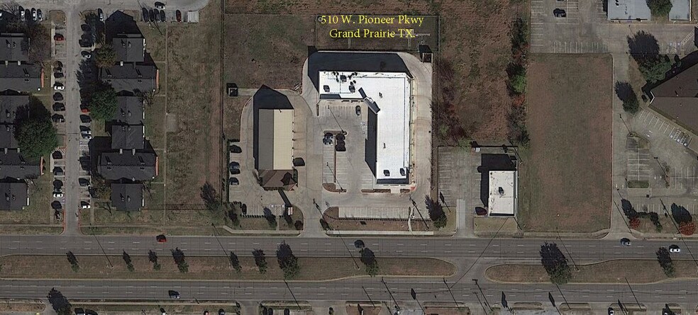 More Photos Of 510 W Pioneer Pky, Grand Prairie General Retail For Lease