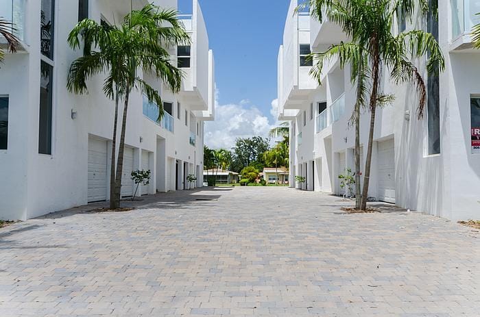 More Photos Of 1975-1985 Calais Dr, Miami Beach Apartments For Sale