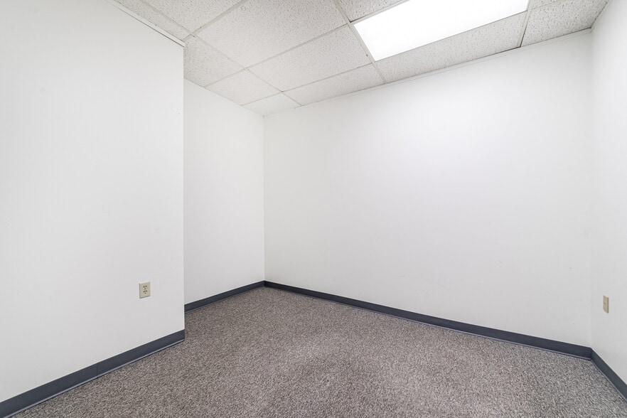 More Photos Of 2794 Indian Ripple Rd, Beavercreek Office For Sale