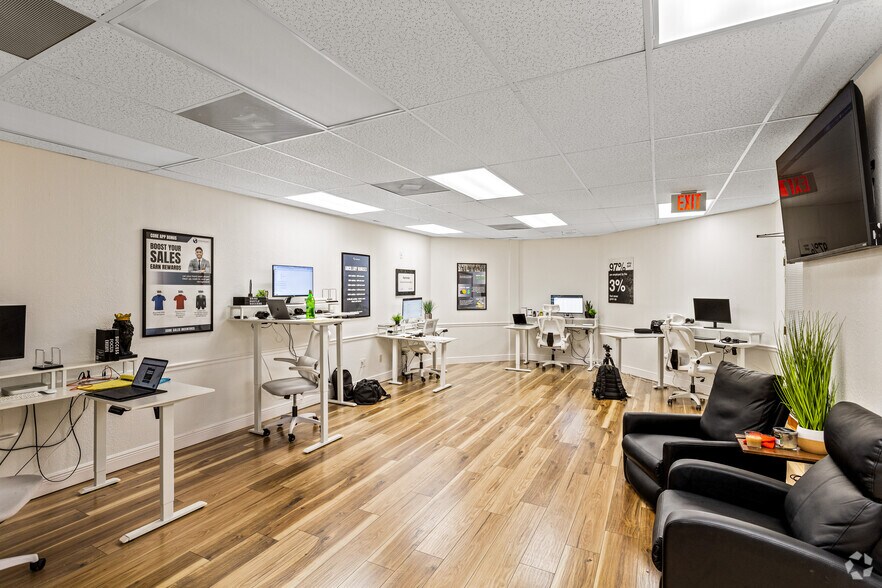 More Photos Of 145 NW Central Park Plz, Port Saint Lucie Medical For Sale