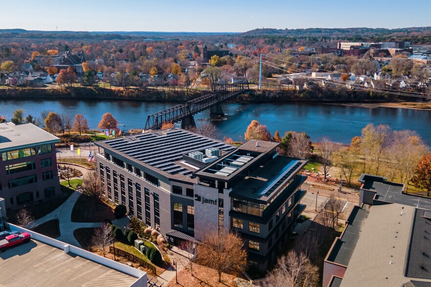 More Photos Of 215 Riverfront Ter, Eau Claire Office For Lease