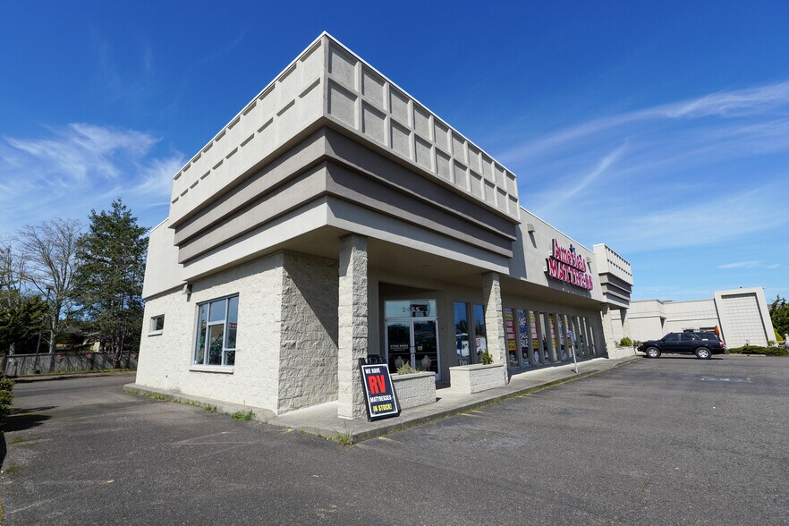 More Photos Of 2455 US-101 Hwy, Florence Freestanding For Lease