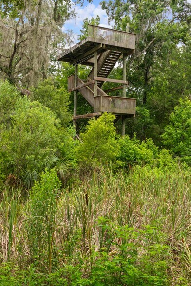 More Photos Of 6440 Cedar Ln, Brooksville Sports And Entertainment For Sale