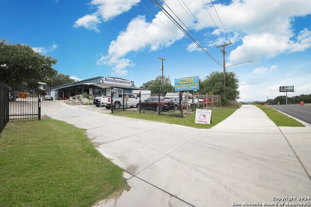 More Photos Of 15451 Bulverde Rd, San Antonio Auto Repair For Sale