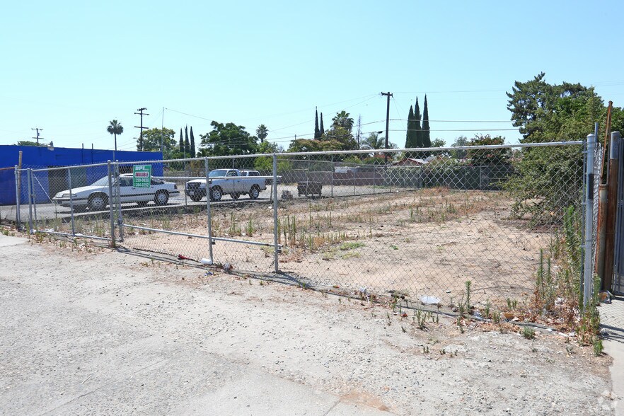 More Photos Of 4736 E Kings Canyon Rd, Fresno Land For Sale