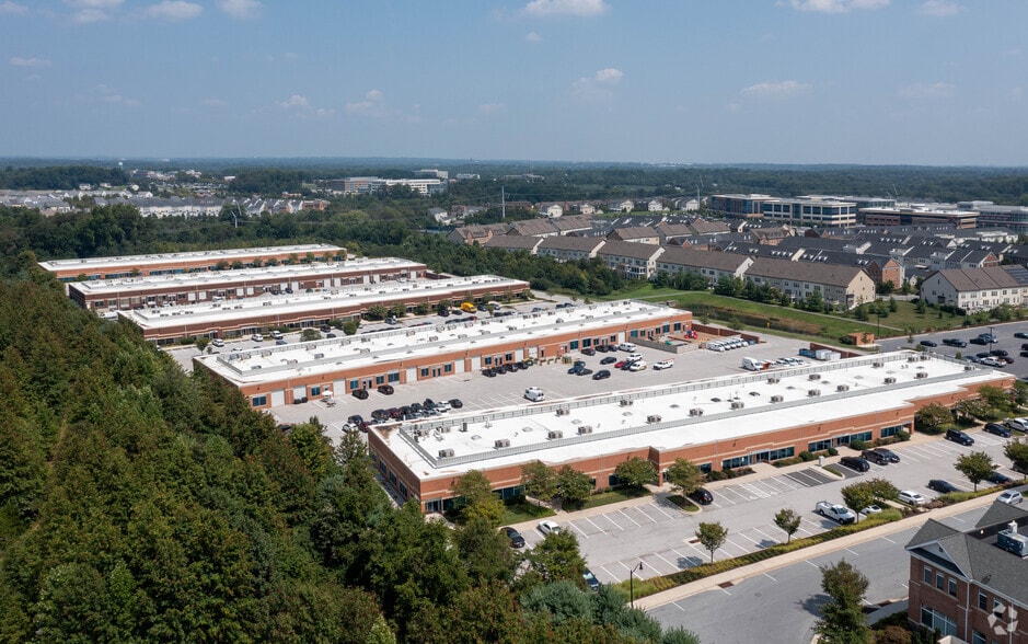 More Photos Of 11820-11860 W Market Pl, Fulton Unknown For Lease