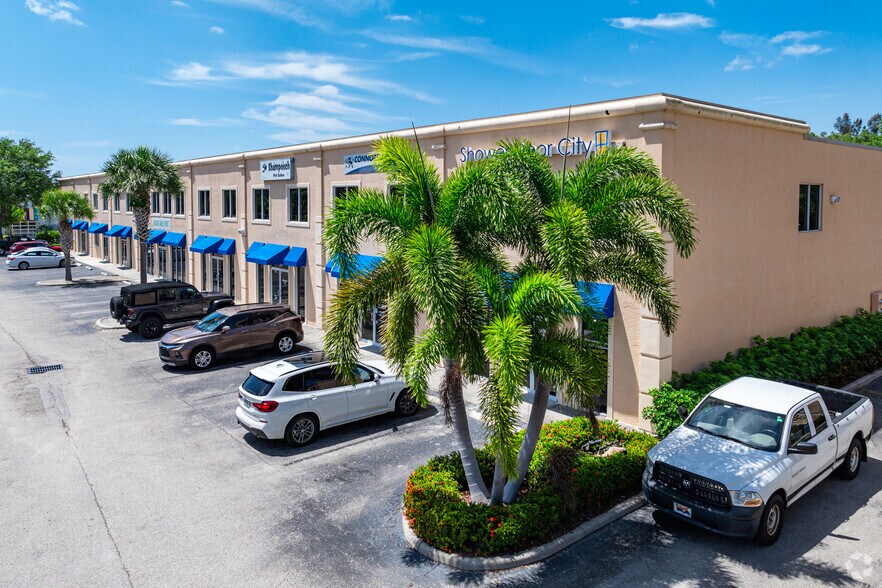 More Photos Of 28200 Old 41 Rd, Bonita Springs Showroom For Sale