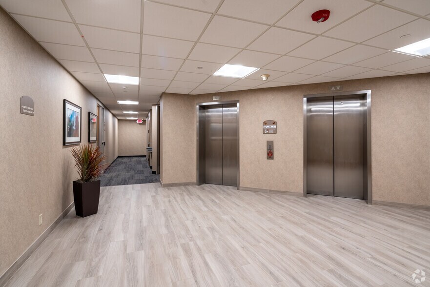 More Photos Of 7401 Metro Blvd, Edina Office For Lease