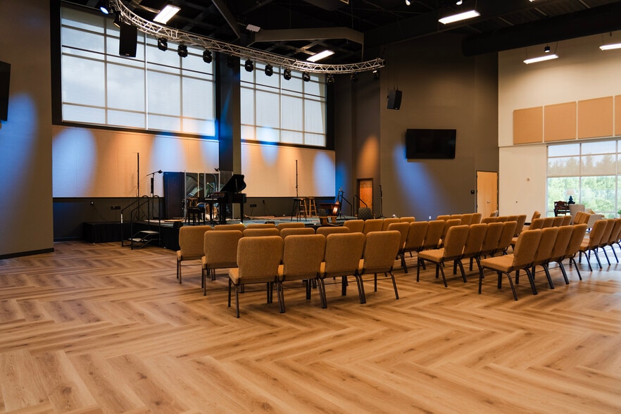 More Photos Of 1702 Chapel Hills Dr, Colorado Springs Religious Facility For Sale