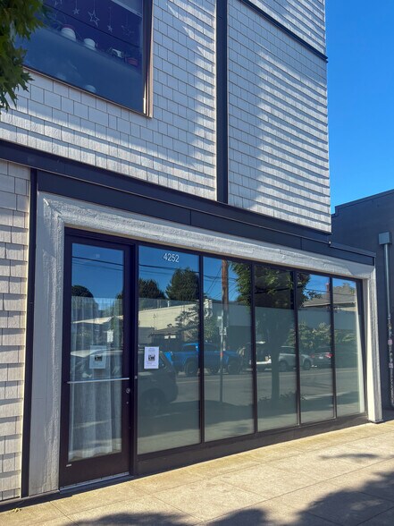 More Photos Of 4252 SE Belmont St, Portland Apartments For Lease